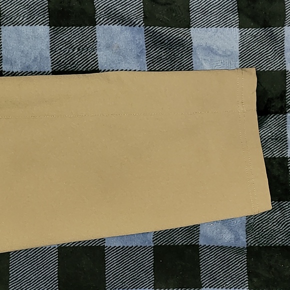 Cloudveil. Premium women's pants.  Cargo-style. Like-new.  Size 10 - Picture 7 of 16